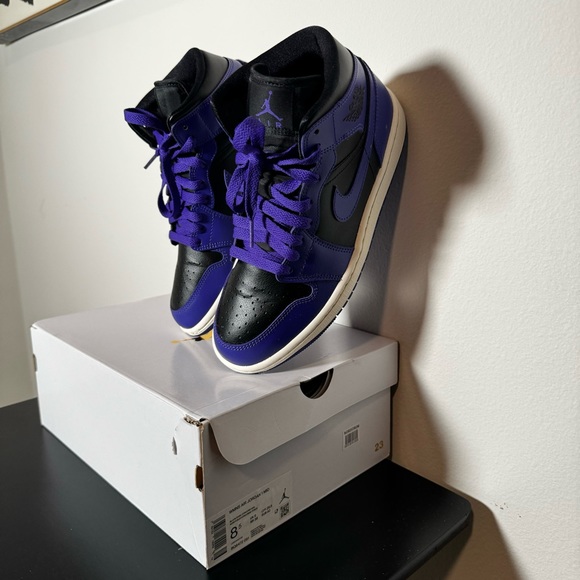 Women’s Air Jordan 1 Mid Black/Concord - Picture 10 of 11